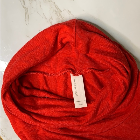 Red turtle neck top - Picture 2 of 2